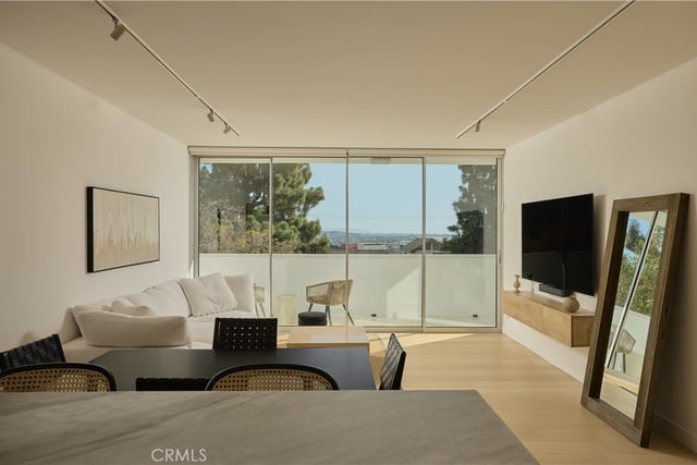 8787 Shoreham Drive 105, West Hollywood, CA 90069 — photo 6 of 18