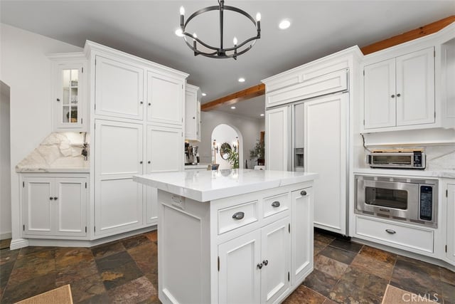 611 Country Club, Burbank, CA 91501 — photo 10 of 39