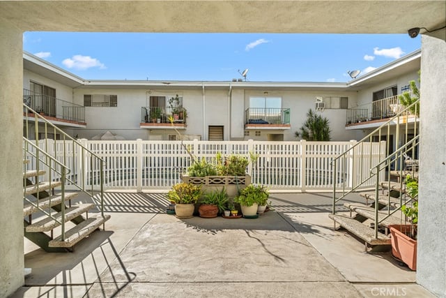 127 N Eucalyptus Avenue 4, Inglewood, CA 90301 — photo 32 of 33