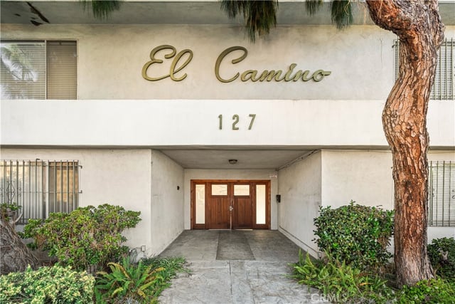 127 N Eucalyptus Avenue 4, Inglewood, CA 90301 — photo 6 of 33