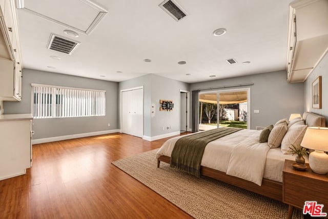 15217 Hartsook Street, Sherman Oaks, CA 91403 — photo 25 of 52