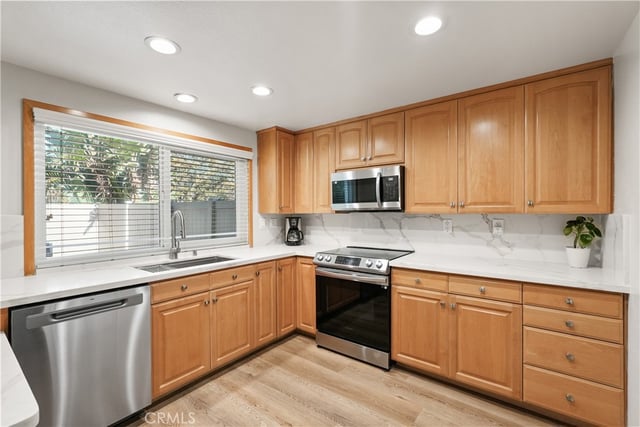 22544 Jeffrey Mark Court 1, Chatsworth, CA 91311 — photo 12 of 49