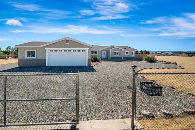 8308 W Avenue D8, Lancaster, CA 93536 — photo 5 of 74