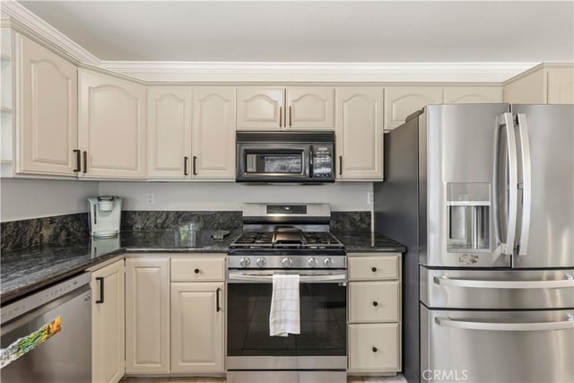 18740 Vicci Street, Canyon Country, CA 91351 — photo 11 of 36