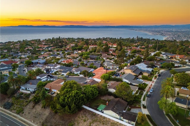 27945 Alvarez Drive, Rancho Palos Verdes, CA 90275 — photo 47 of 56