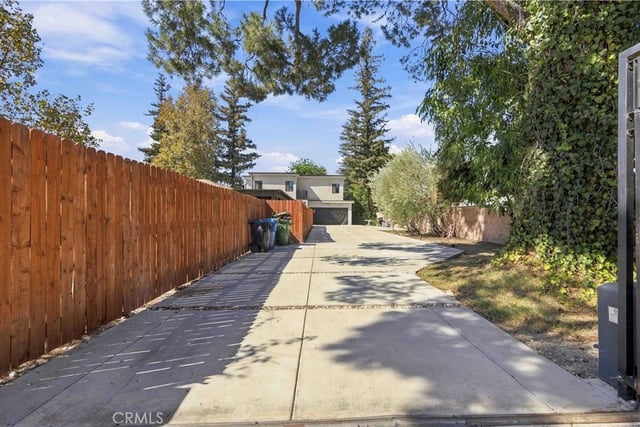 8633 Zelzah, Northridge, CA 91325 — photo 2 of 75