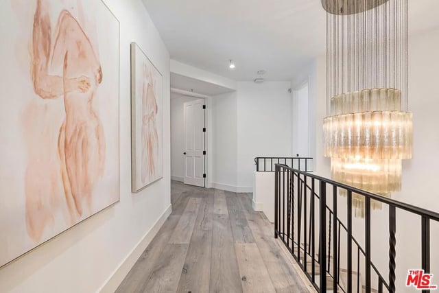 11500 San Vicente Boulevard 221, Los Angeles, CA 90049 — photo 18 of 34