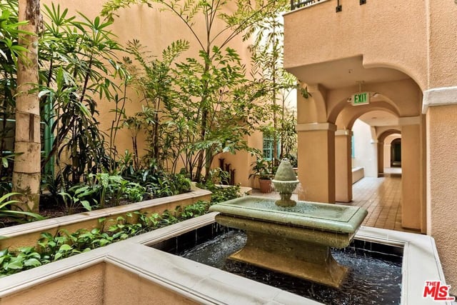 11500 San Vicente Boulevard 221, Los Angeles, CA 90049 — photo 32 of 34