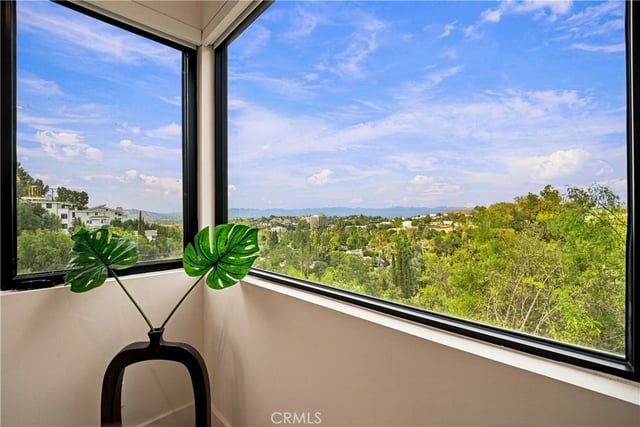 5170 Medina Road, Woodland Hills, CA 91364 — photo 46 of 73
