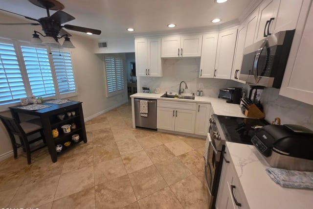 32458 Saddle Mountain Drive, Westlake Village, CA 91361 — photo 14 of 29