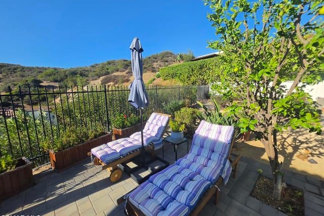 32458 Saddle Mountain Drive, Westlake Village, CA 91361 — photo 6 of 29