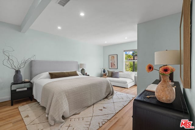 5832 S Van Ness Avenue, Los Angeles, CA 90047 — photo 13 of 27