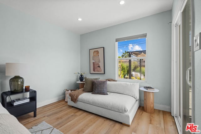 5832 S Van Ness Avenue, Los Angeles, CA 90047 — photo 16 of 27