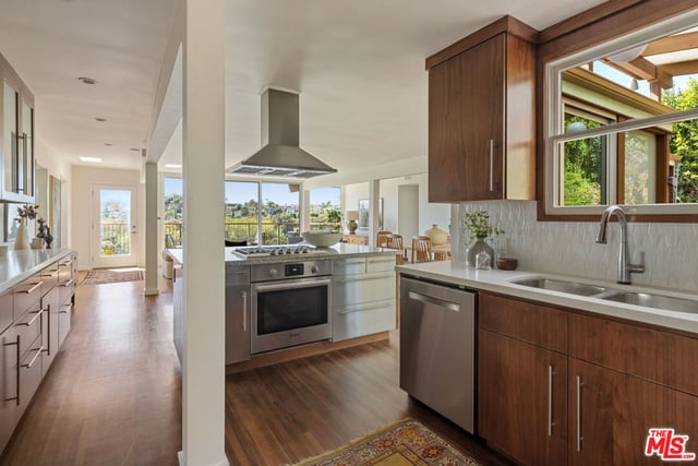 2508 Armstrong Avenue, Los Angeles, CA 90039 — photo 13 of 33