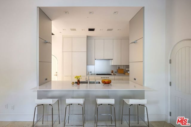 11937 W Sunset Boulevard 4, Los Angeles, CA 90049 — photo 10 of 22
