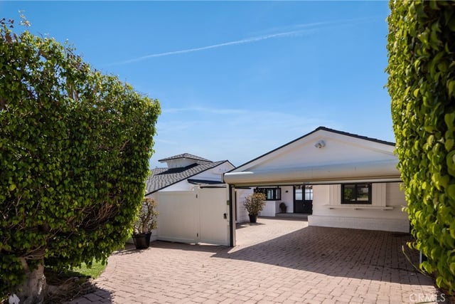 225 Notteargenta Road, Pacific Palisades, CA 90272 — photo 5 of 34