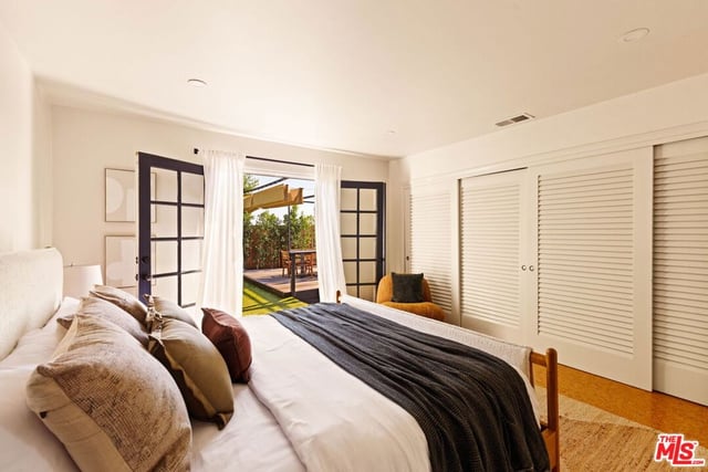 4016 Cumberland Avenue, Los Angeles, CA 90027 — photo 19 of 48