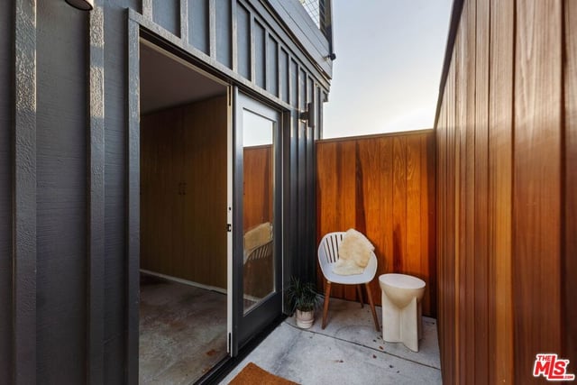 4016 Cumberland Avenue, Los Angeles, CA 90027 — photo 32 of 48