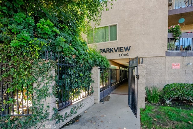 1061 Park Avenue 306, Long Beach, CA 90804 — photo 21 of 28