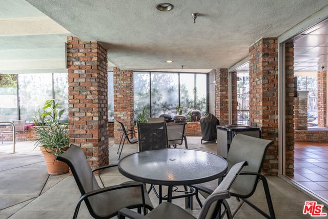 2260 N Cahuenga Boulevard 306, Los Angeles, CA 90068 — photo 18 of 18
