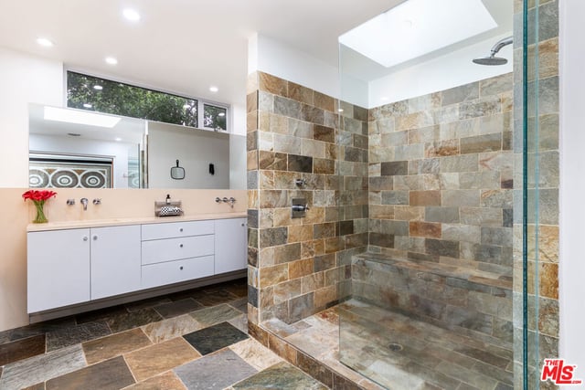 9323 Flicker Way, West Hollywood, CA 90069 — photo 12 of 22