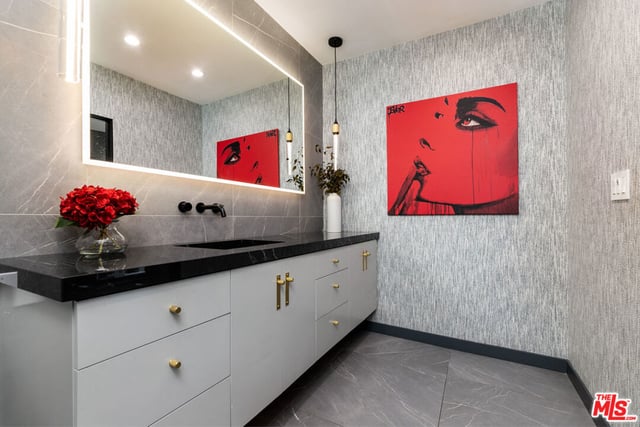 9323 Flicker Way, West Hollywood, CA 90069 — photo 9 of 22