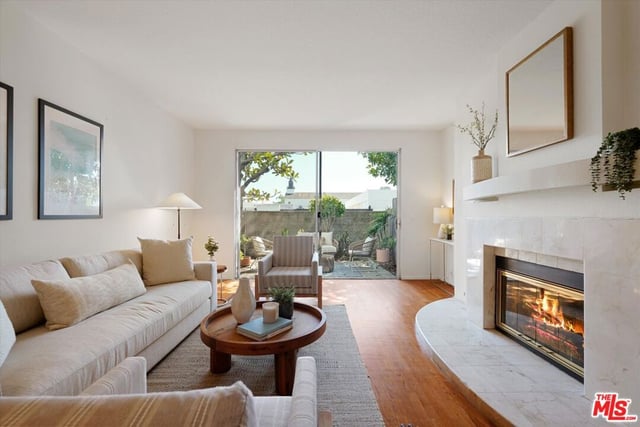 1436 20th Street 4, Santa Monica, CA 90404 — photo 4 of 26
