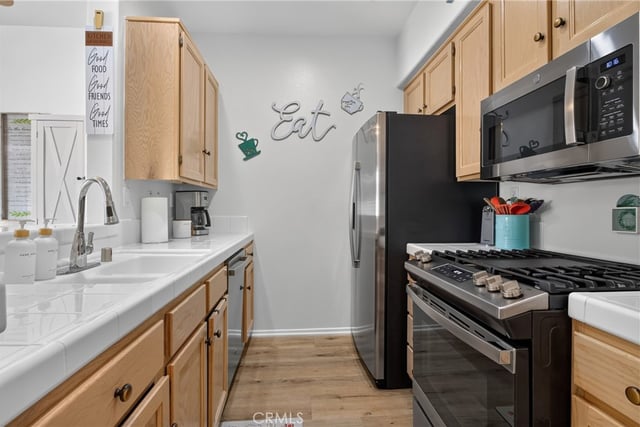 26504 Rock Creek, Valencia, CA 91354 — photo 11 of 41