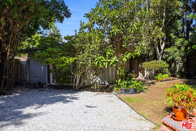 521 N Crescent Drive, Beverly Hills, CA 90210 — photo 14 of 19