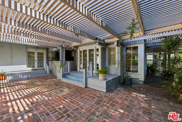 521 N Crescent Drive, Beverly Hills, CA 90210 — photo 15 of 19
