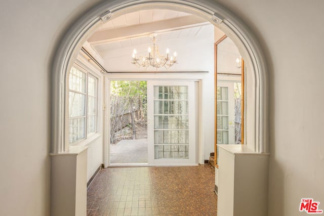 6727 Milner Road, Los Angeles, CA 90068 — photo 33 of 41