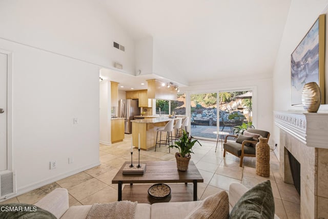 29407 Promontory Place, Agoura Hills, CA 91301 — photo 7 of 38