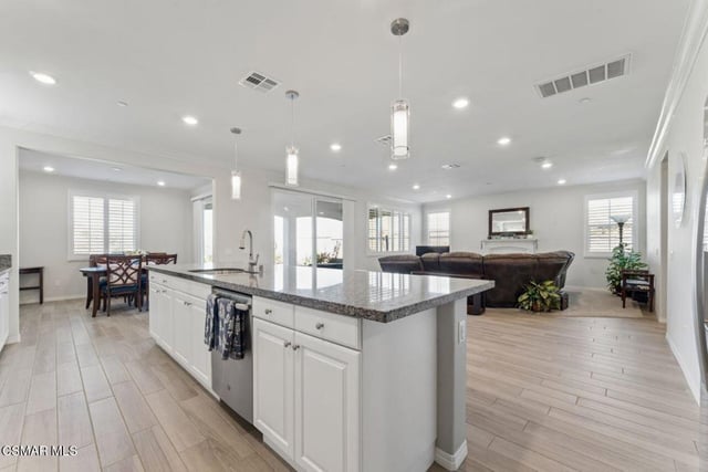 67 Redwood Grove Court, Simi Valley, CA 93065 — photo 10 of 45