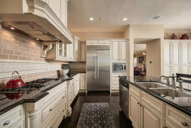 1537 Estuary Way, Oxnard, CA 93035 — photo 23 of 64
