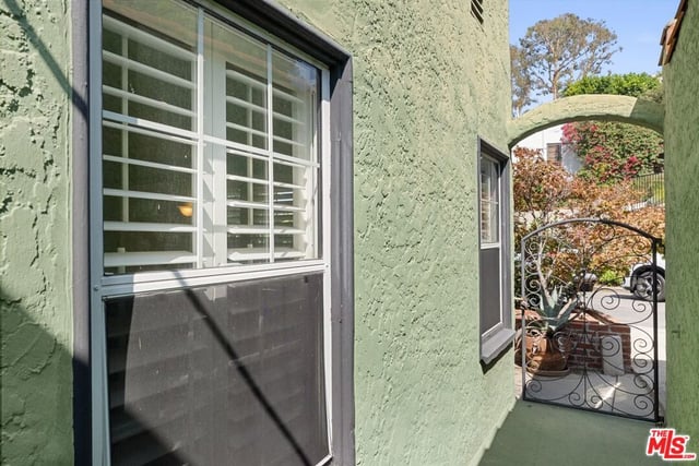 1540 Stanford Drive, Glendale, CA 91205 — photo 26 of 40