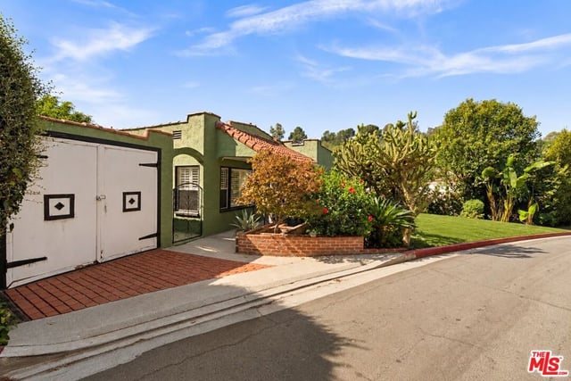 1540 Stanford Drive, Glendale, CA 91205 — photo 4 of 40