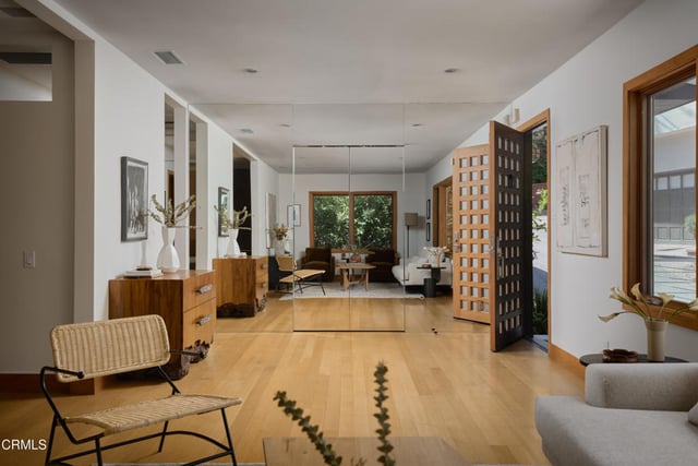 9616 Highland Gorge Drive, Beverly Hills, CA 90210 — photo 12 of 30