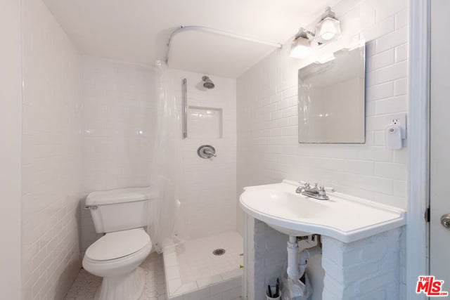 10001 Westwanda Drive, Beverly Hills, CA 90210 — photo 12 of 15