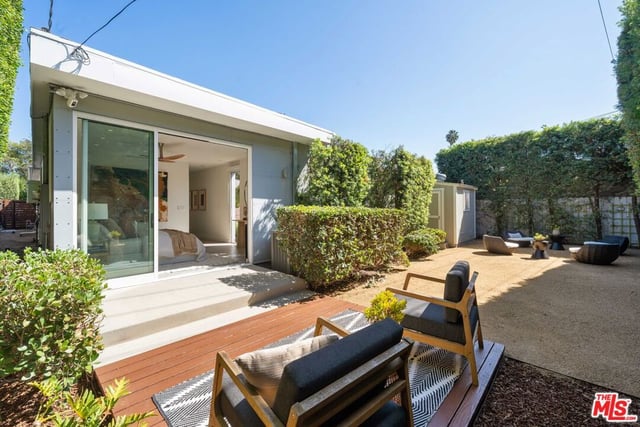 3945 Lyceum Avenue, Los Angeles, CA 90066 — photo 17 of 33