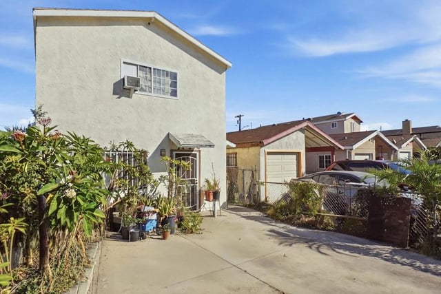 2415 E 114th Street, Los Angeles, CA 90059 — photo 15 of 33