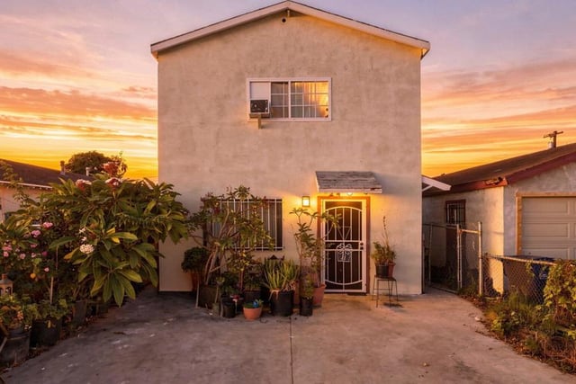 2415 E 114th Street, Los Angeles, CA 90059 — photo 2 of 33