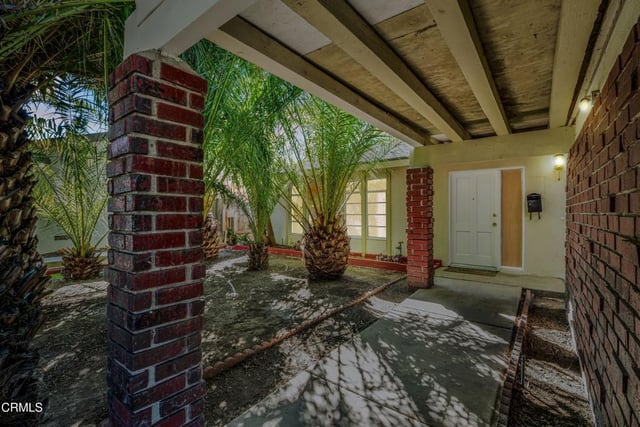79 N Madrid Avenue, Thousand Oaks, CA 91320 — photo 3 of 42