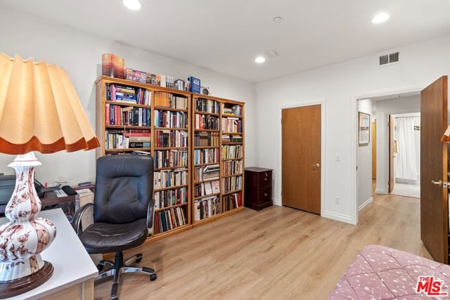 14630 Dickens Street 105, Sherman Oaks, CA 91403 — photo 29 of 36