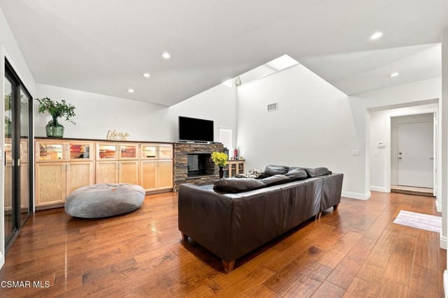 3982 Santa Monica Court, Newbury Park, CA 91320 — photo 10 of 36