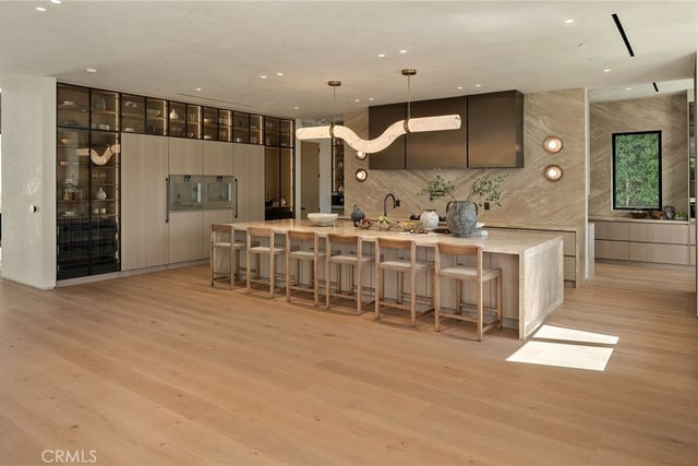 16093 Royal Oak Road, Encino, CA 91436 — photo 26 of 74