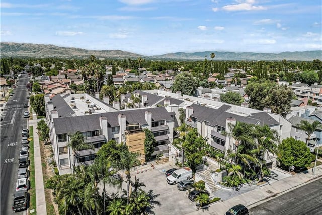 20253 Keswick 325, Winnetka, CA 91306 — photo 3 of 32