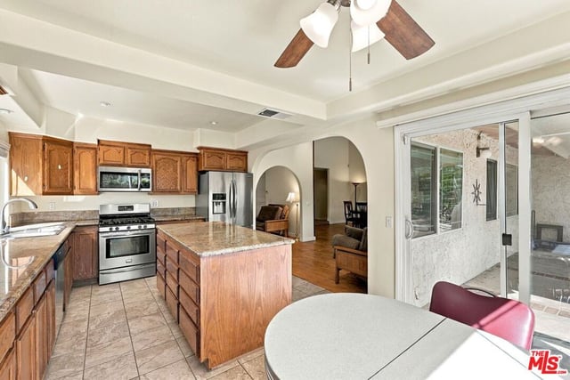 21404 Germain Street, Chatsworth, CA 91311 — photo 19 of 32