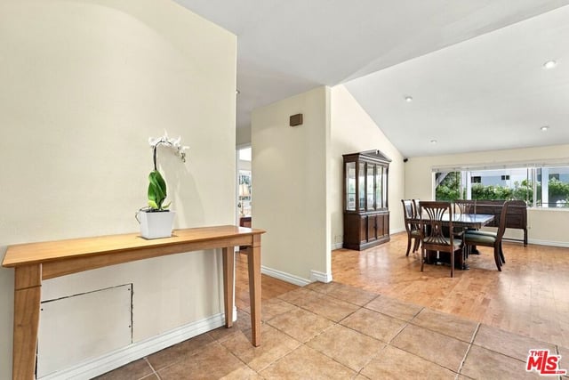 21404 Germain Street, Chatsworth, CA 91311 — photo 7 of 32