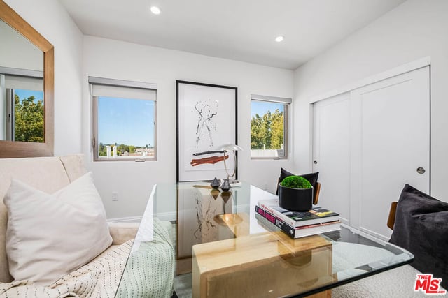 11218 Camarillo Street 406, Toluca Lake, CA 91602 — photo 18 of 37