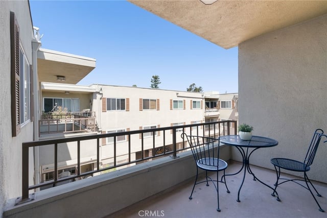 10707 Camarillo Street 314, Toluca Lake, CA 91602 — photo 22 of 25